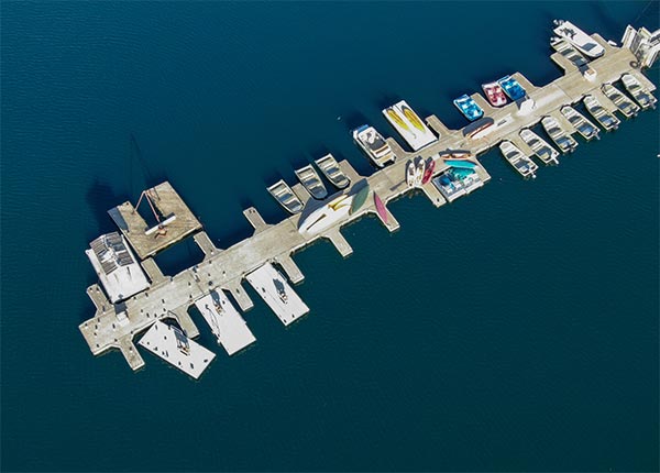 Fotografía aérea de un puerto